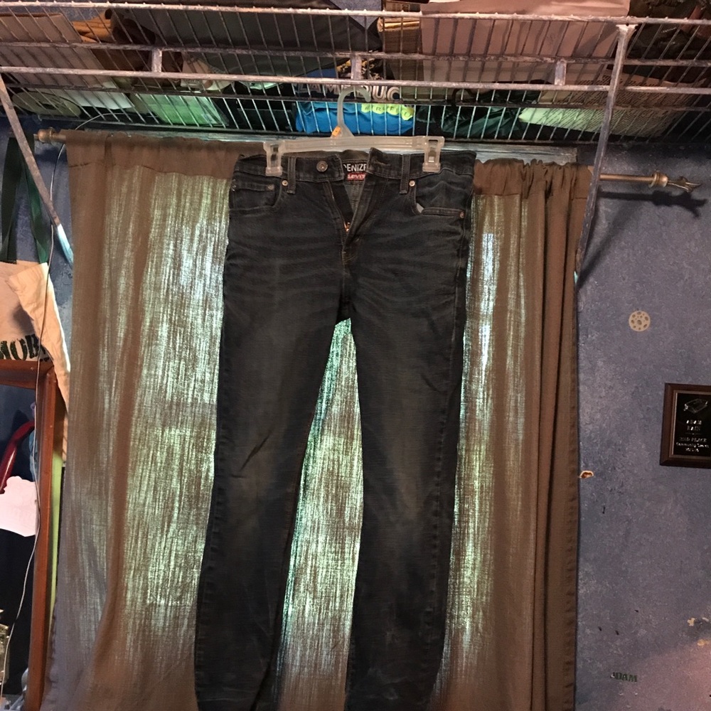 Levi men’s jeans